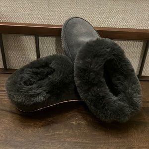 Brand New Never Worn Sorel Slippers